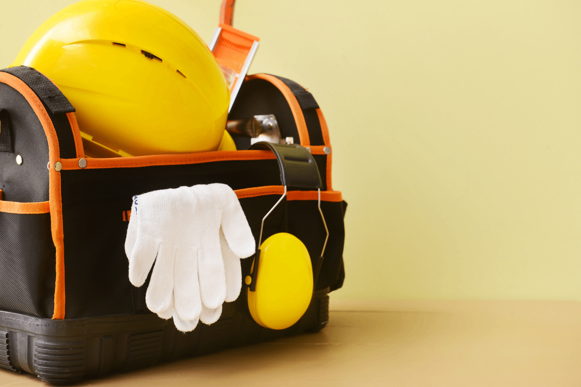 Accommodation for Construction Workers Near Me: How to Find Digs Close to Your Site